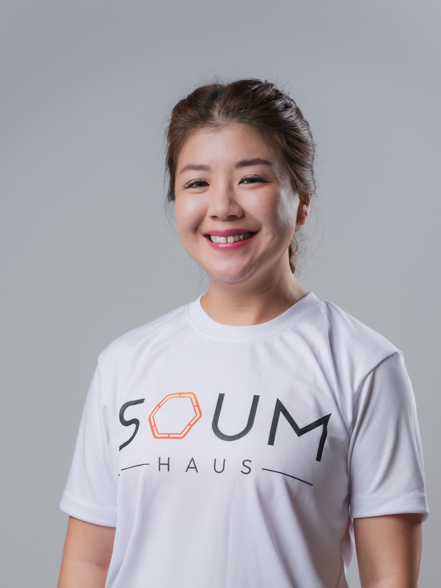 Instructor Mandy Cai